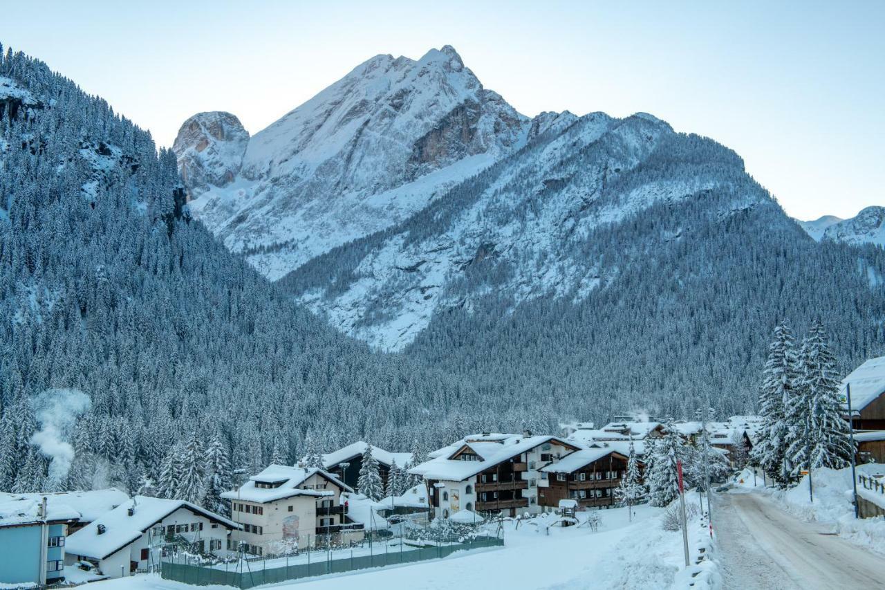 Hotel Alpe カナツェーイ エクステリア 写真